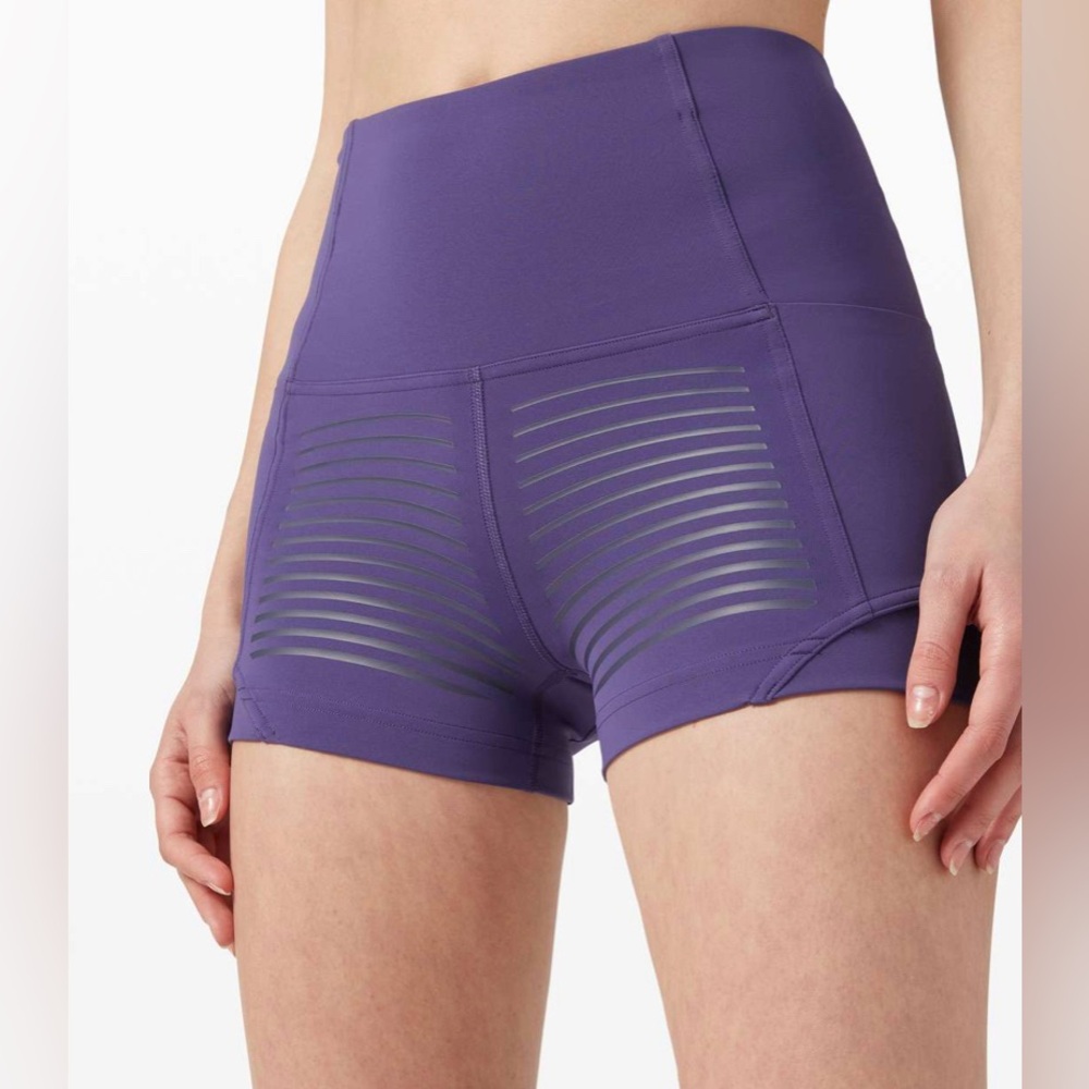 Lululemon Rogue Renegade High Rise Short 2.5"
Midnight Orchid Sz 2